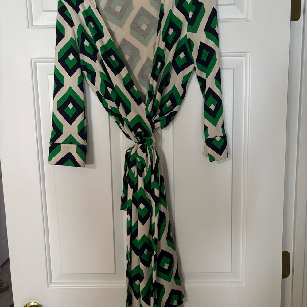 Diane Von Furstenberg Green, Navy & Cream Geo-Print Long Sleeve Tie-Front Dress
